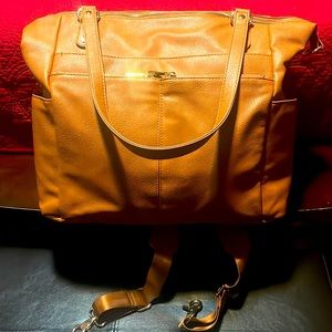 New baby bag never been use very easy to carry